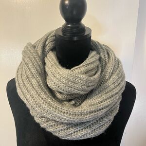 LC Lauren Conrad Soft Gray Loop Infinity Knit Scarf